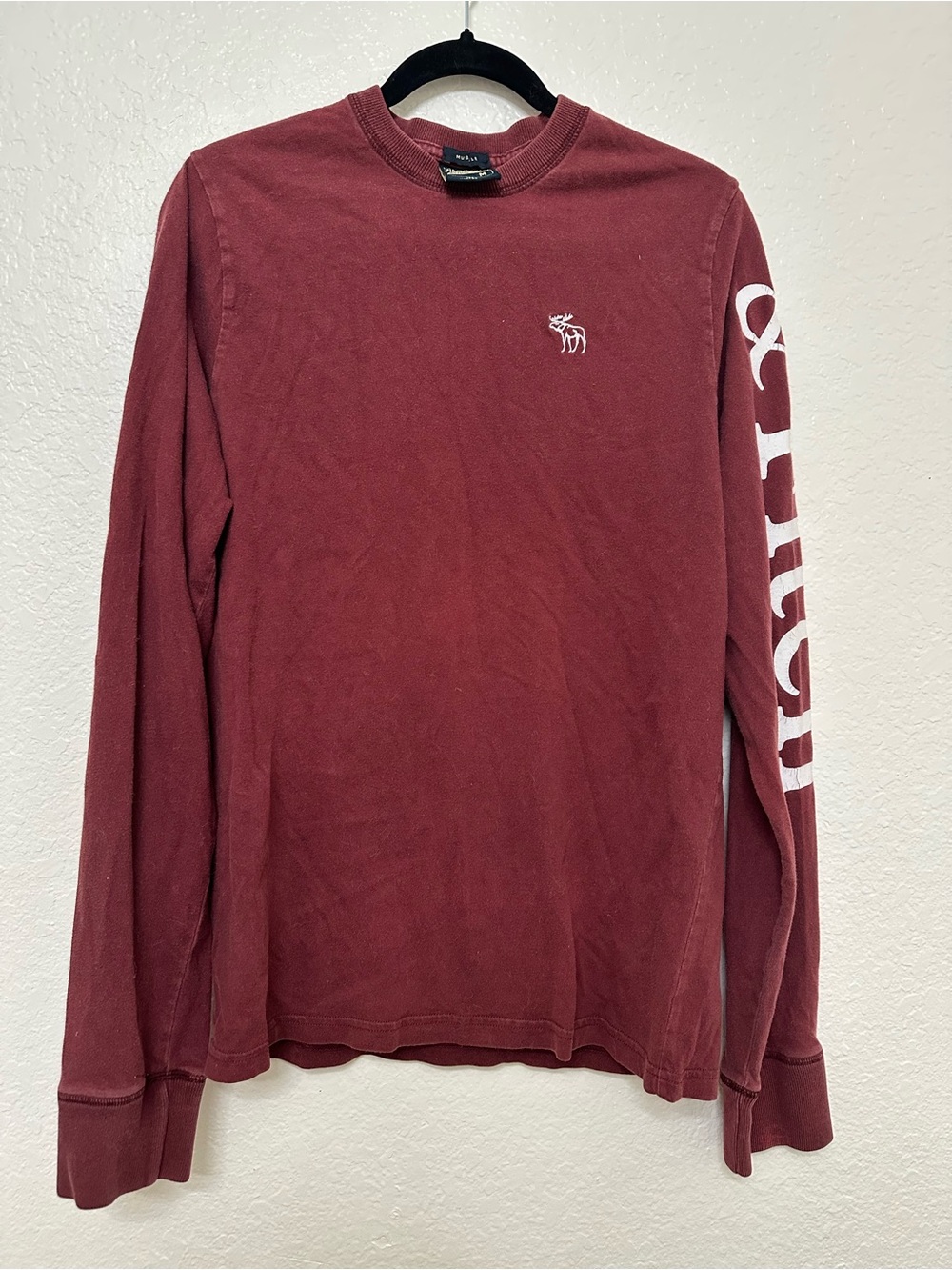Y2K Abercrombie & Fitch Men's Long-Sleeve Tee Maroon